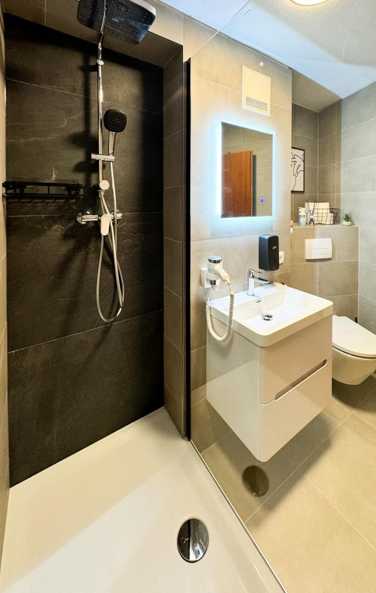 Modern Living In Karlsruhe - Frieden Apartments Zewnętrze zdjęcie