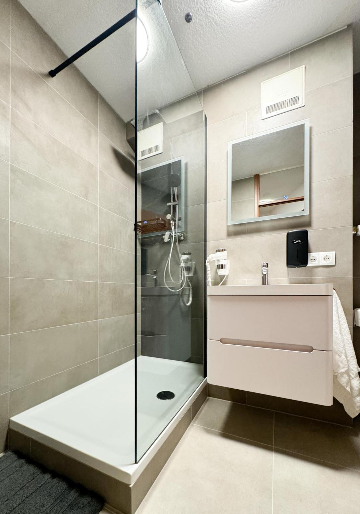 Modern Living In Karlsruhe - Frieden Apartments Zewnętrze zdjęcie